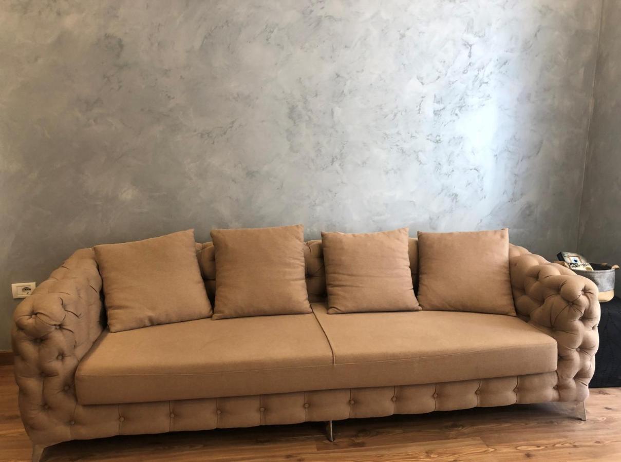 The Laurels - City Center Apartment Tirana Esterno foto